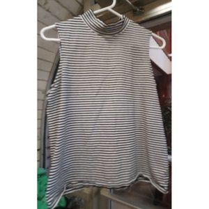 City Streets Woman's Top SZ XL Black & White Stripes Sleeveless